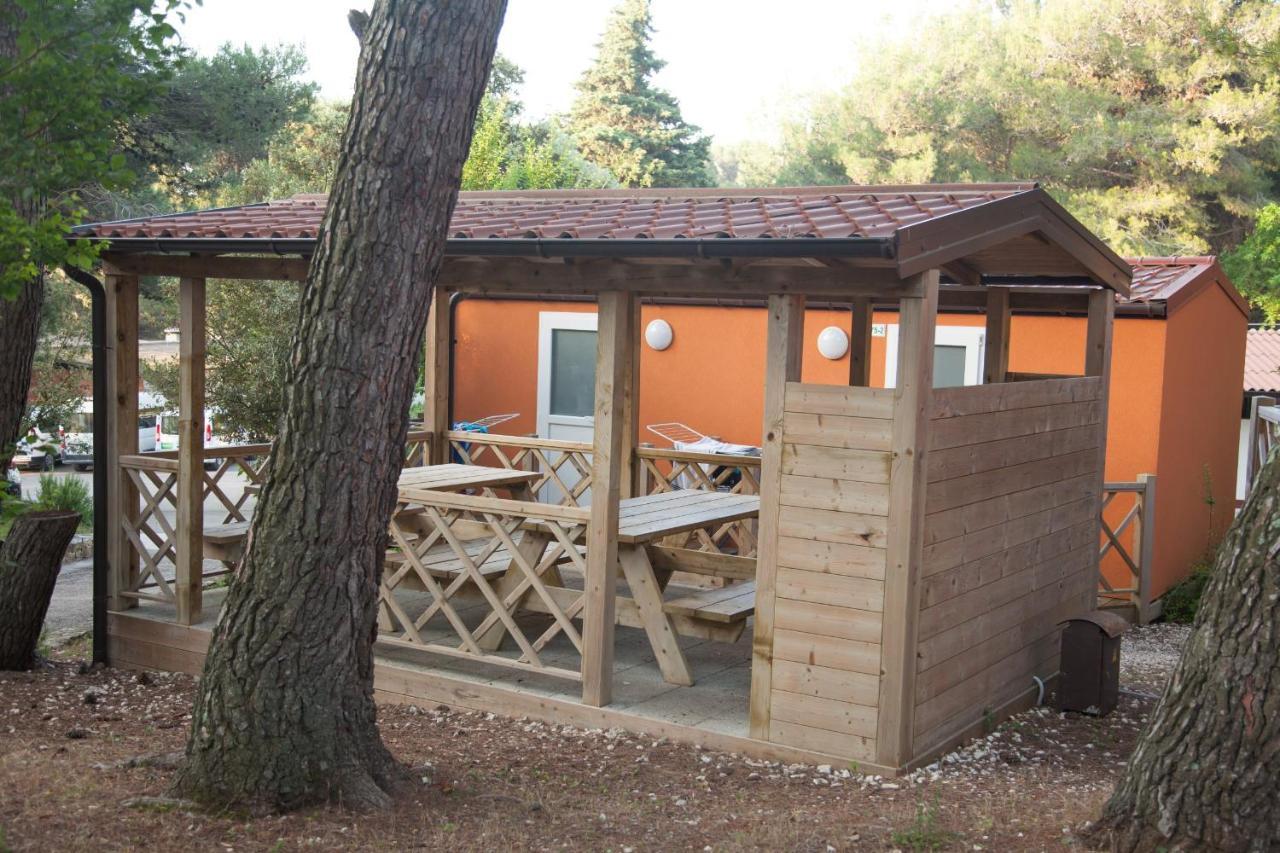 Mobile Home- Fish Huts And Orange Huts 프레멘투라 외부 사진